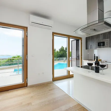 Lubey 2 Zadarvillas Ljubač