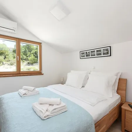 Villa Lubey 2 Zadarvillas