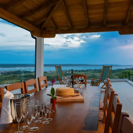 Lubey 2 Zadarvillas Villa