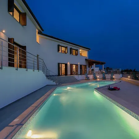 Vila Lubey 2 Zadarvillas *